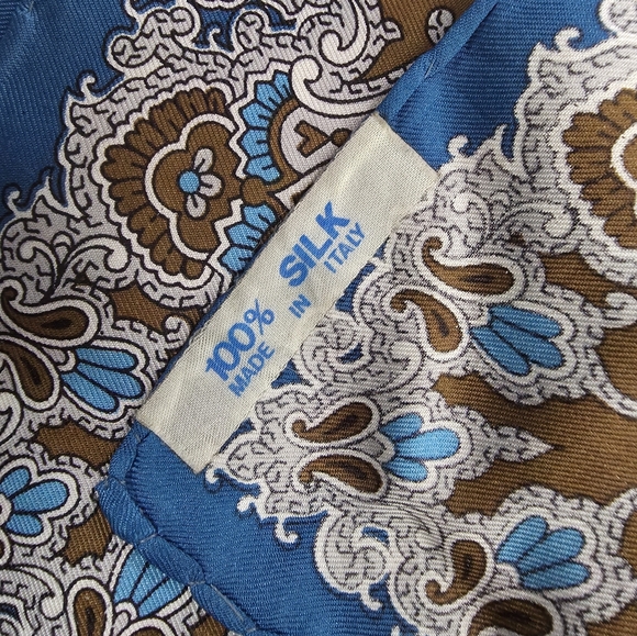 VINTAGE 100% Silk Scarf | Made in Italy | Blue & Brown Ornate Medallion - Picture 4 of 5